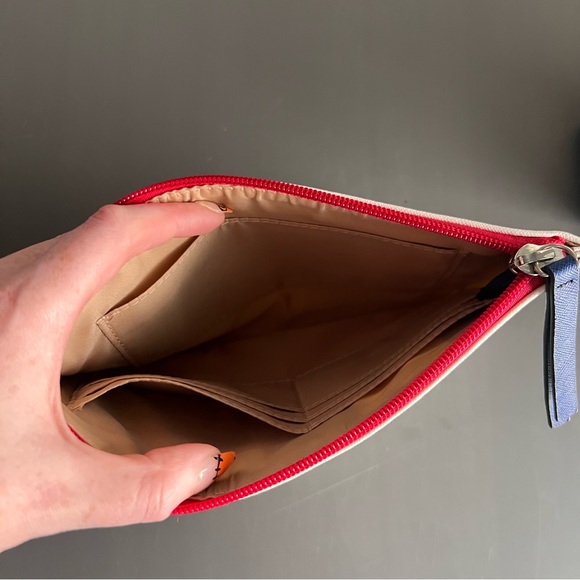 GUESS White Wristlet with Keychain - Picture 7 of 7